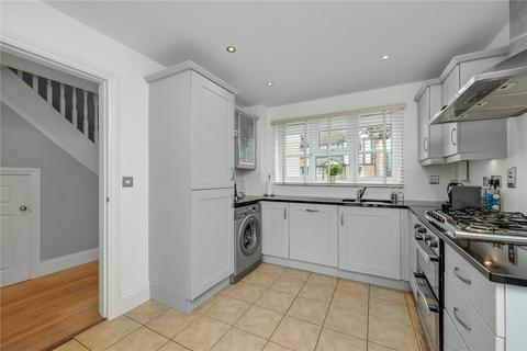 4 bedroom detached house to rent, Furnival Close, Virginia Water, Surrey, GU25