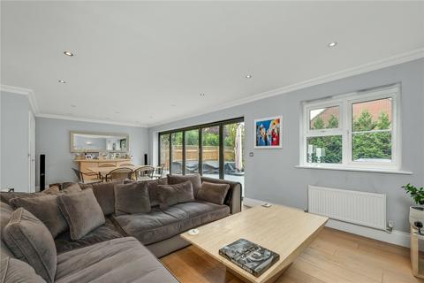 4 bedroom detached house to rent, Furnival Close, Virginia Water, Surrey, GU25