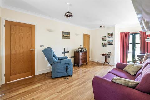 undefined, RED HOUSE MEWS, EFFINGHAM KT24
