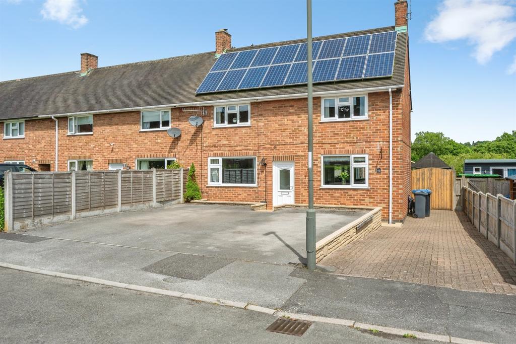 4 bedroom semi-detached house for sale