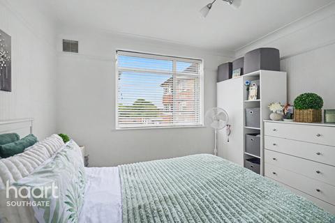 2 bedroom apartment for sale, Winchmore Hill Road, London