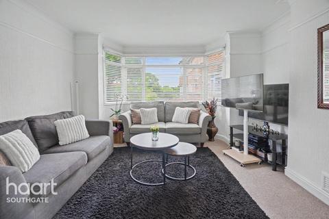 Winchmore Hill Road, London