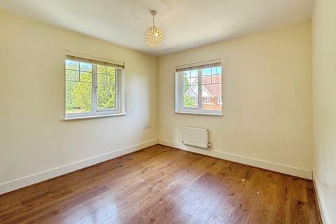 3 bedroom detached house to rent, Wokingham RG40