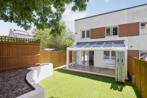 4 bedroom semi-detached house for sale, Meadowview Road, Raynes Park SW20