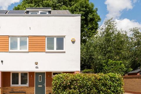 4 bedroom semi-detached house for sale, Meadowview Road, Raynes Park SW20
