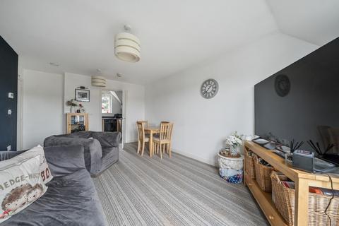 2 bedroom flat for sale, Tudor Crescent, Hampshire PO6
