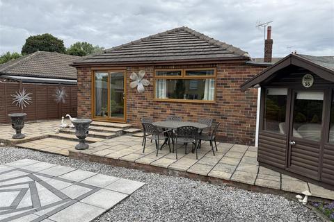 3 bedroom detached bungalow for sale, Manor Park, Mirfield WF14