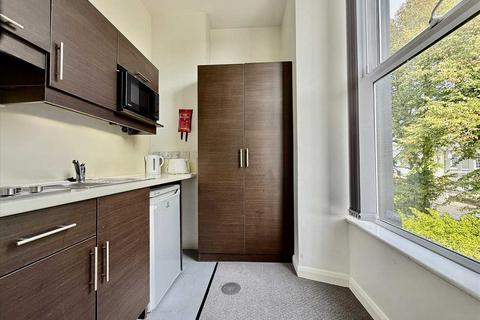 Studio to rent, Studio 13, The Square