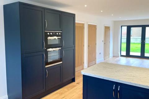 4 bedroom detached house for sale, Rat Row, Wisbech St. Mary, Wisbech