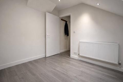1 bedroom apartment to rent, Whitehorse Lane, London, SE25