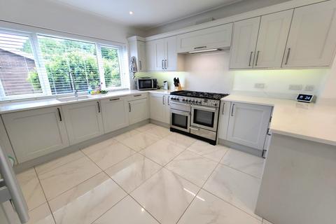5 bedroom detached house for sale, The Bryn, Sketty, Swansea, City And County of Swansea.