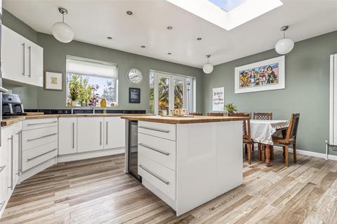 4 bedroom semi-detached house for sale, Broomfield Avenue, Worthing