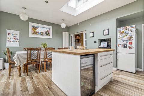 4 bedroom semi-detached house for sale, Broomfield Avenue, Worthing