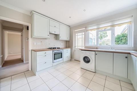 2 bedroom detached bungalow to rent, Clausentum Close, Peverells Wood, Chandlers Ford