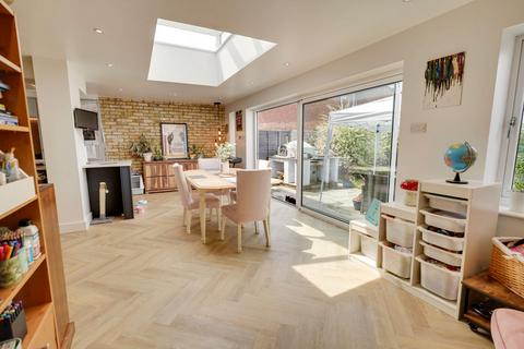 3 bedroom semi-detached house for sale, Newton Drive, Sawbridgeworth, CM21