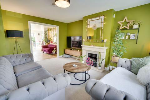 3 bedroom semi-detached house for sale, Newton Drive, Sawbridgeworth, CM21