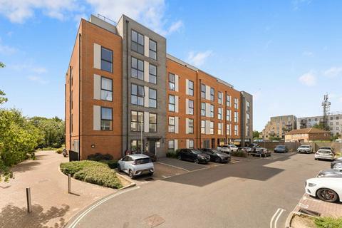 2 bedroom flat for sale, Gilding Way, Southall