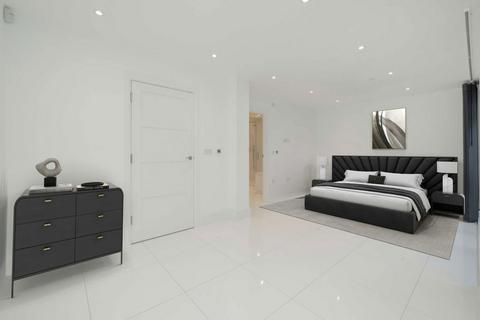 4 bedroom house to rent, Coachworks Mews, London NW2