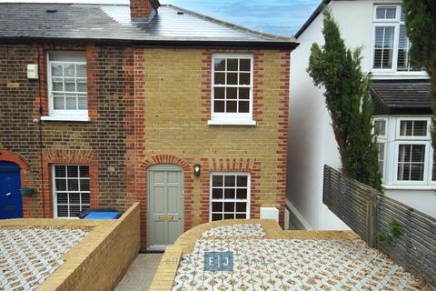 2 bedroom end of terrace house for sale, North End, Buckhurst Hill IG9