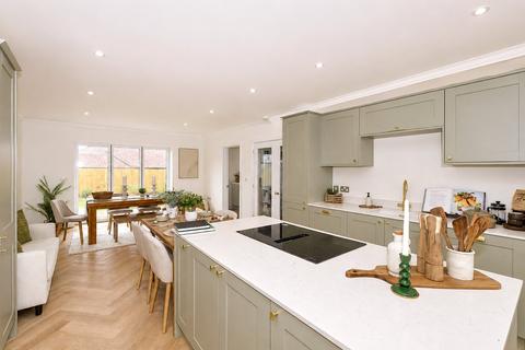 4 bedroom detached house for sale, The Orchards, Uckfield, East Sussex, TN22