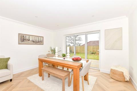 4 bedroom detached house for sale, The Orchards, Uckfield, East Sussex, TN22