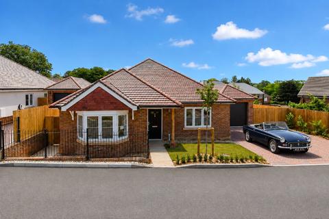 3 bedroom bungalow for sale, The Orchards, Uckfield, East Sussex, TN22