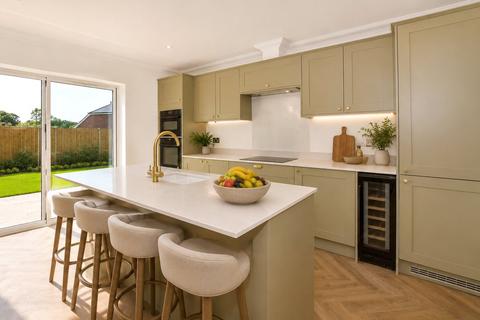 3 bedroom bungalow for sale, The Orchards, Uckfield, East Sussex, TN22