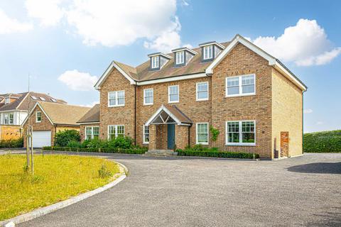 5 bedroom detached house for sale, Southend-on-sea SS3