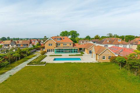 5 bedroom detached house for sale, Southend-on-sea SS3