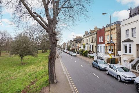 1 bedroom flat to rent, St James's Drive, Balham, London, SW17
