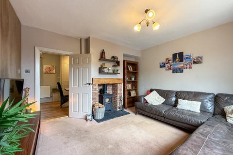 4 bedroom end of terrace house for sale, West Avenue, Holmfirth HD9