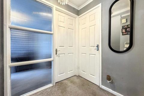 2 bedroom flat for sale, Leicester Way, Fellgate, Jarrow, Tyne and Wear, NE32 4XF