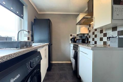 2 bedroom flat for sale, Leicester Way, Fellgate, Jarrow, Tyne and Wear, NE32 4XF