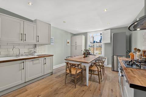 3 bedroom flat for sale, Second Avenue, London, SW14