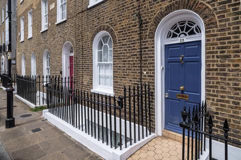Charlton Place, Islington, London, N1