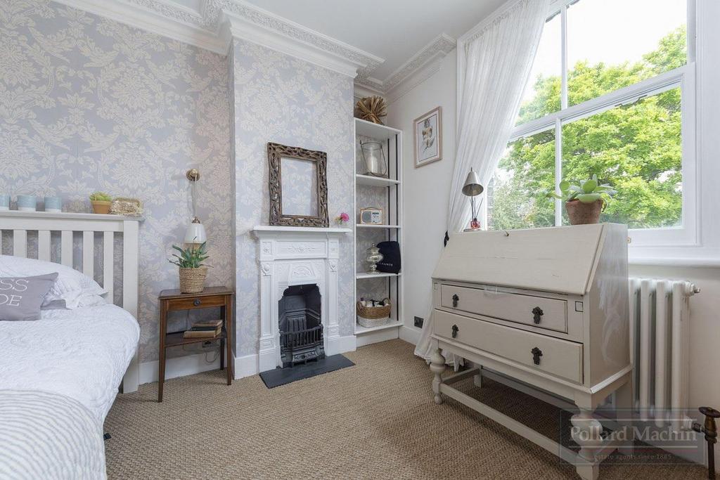 Bedroom, fireplace