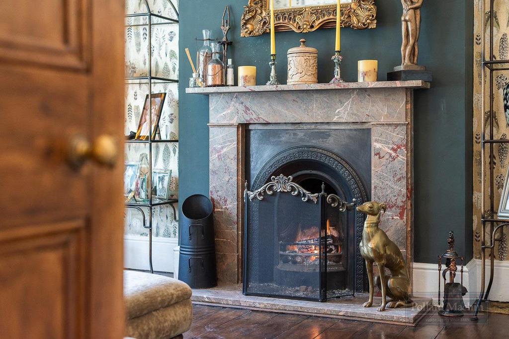 Living room, fireplace