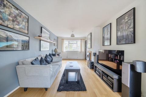 2 bedroom maisonette for sale, Stanton Close, Epsom