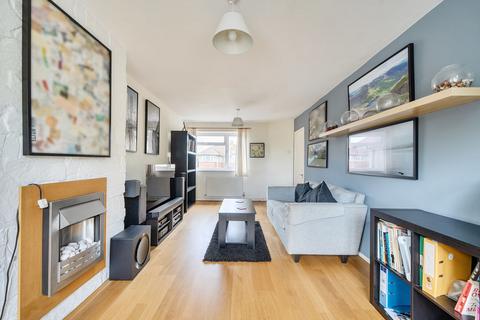 2 bedroom maisonette for sale, Stanton Close, Epsom