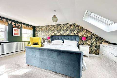 4 bedroom detached house for sale, Weaverham CW8
