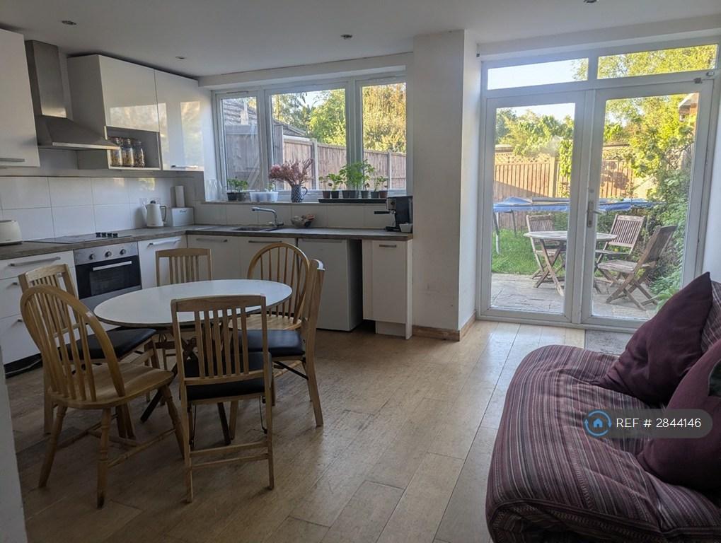 1 bedroom in a house share to rent