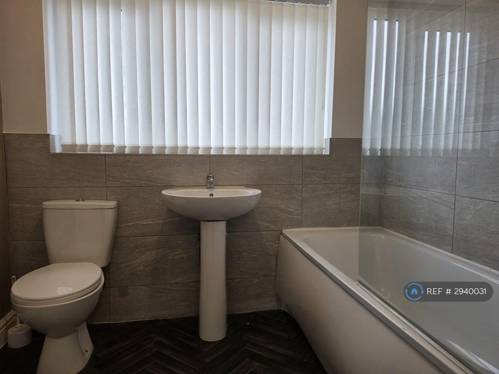 Ilkley Walk, Liverpool, L24 – další