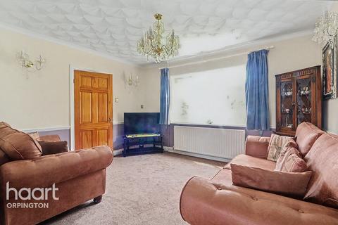 3 bedroom semi-detached house for sale, Crowhurst Way, Orpington