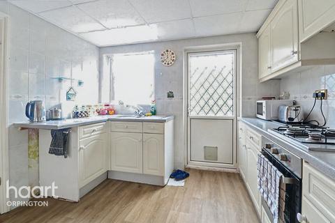 3 bedroom semi-detached house for sale, Crowhurst Way, Orpington