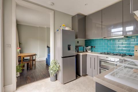 2 bedroom flat for sale, Manor Park, Hither Green, SE13