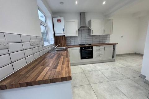 3 bedroom end of terrace house for sale, Forest View Road, Walthamstow, E17