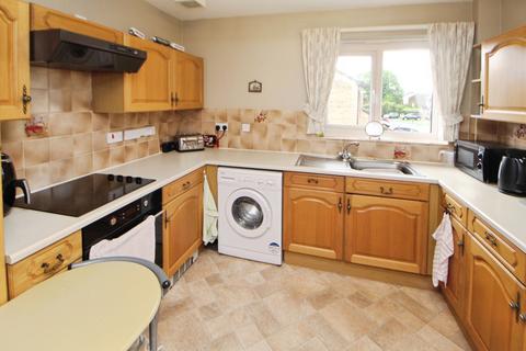 2 bedroom apartment for sale, Highfield Gardens, Hyde SK14