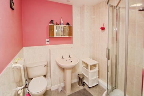 2 bedroom apartment for sale, Highfield Gardens, Hyde SK14
