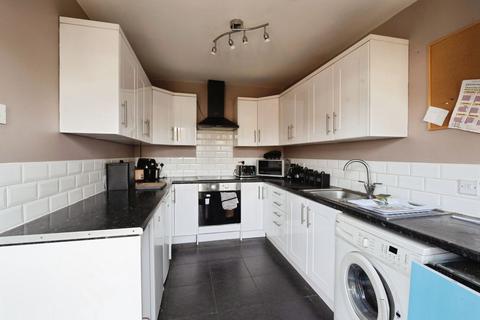 2 bedroom bungalow for sale, High Road, Benfleet, SS7