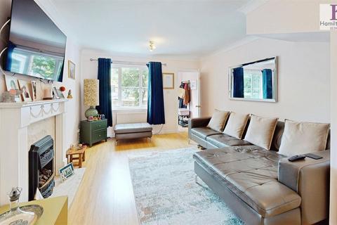 2 bedroom semi-detached house for sale, Partridge Drive, Bradford